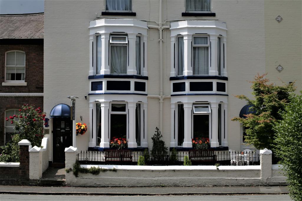 Hamilton Court Hotel Chester Exterior photo
